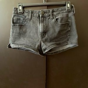 American eagle women’s black shorts size 2